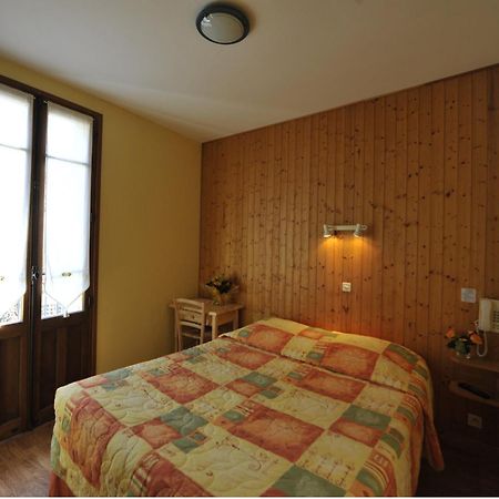 Hotel De La Grotte อิกซ์เลส์แบ็งส์ ภายนอก รูปภาพ